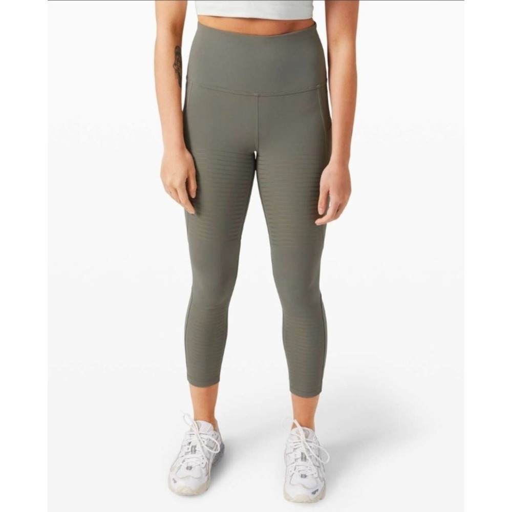 Lululemon‎ Women's Sage Rogue Renegade Super High Rise Tight 25" Leggings Size 6